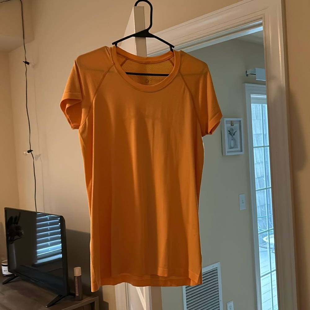 Lululemon Swiftly Tech short sleeve shirt